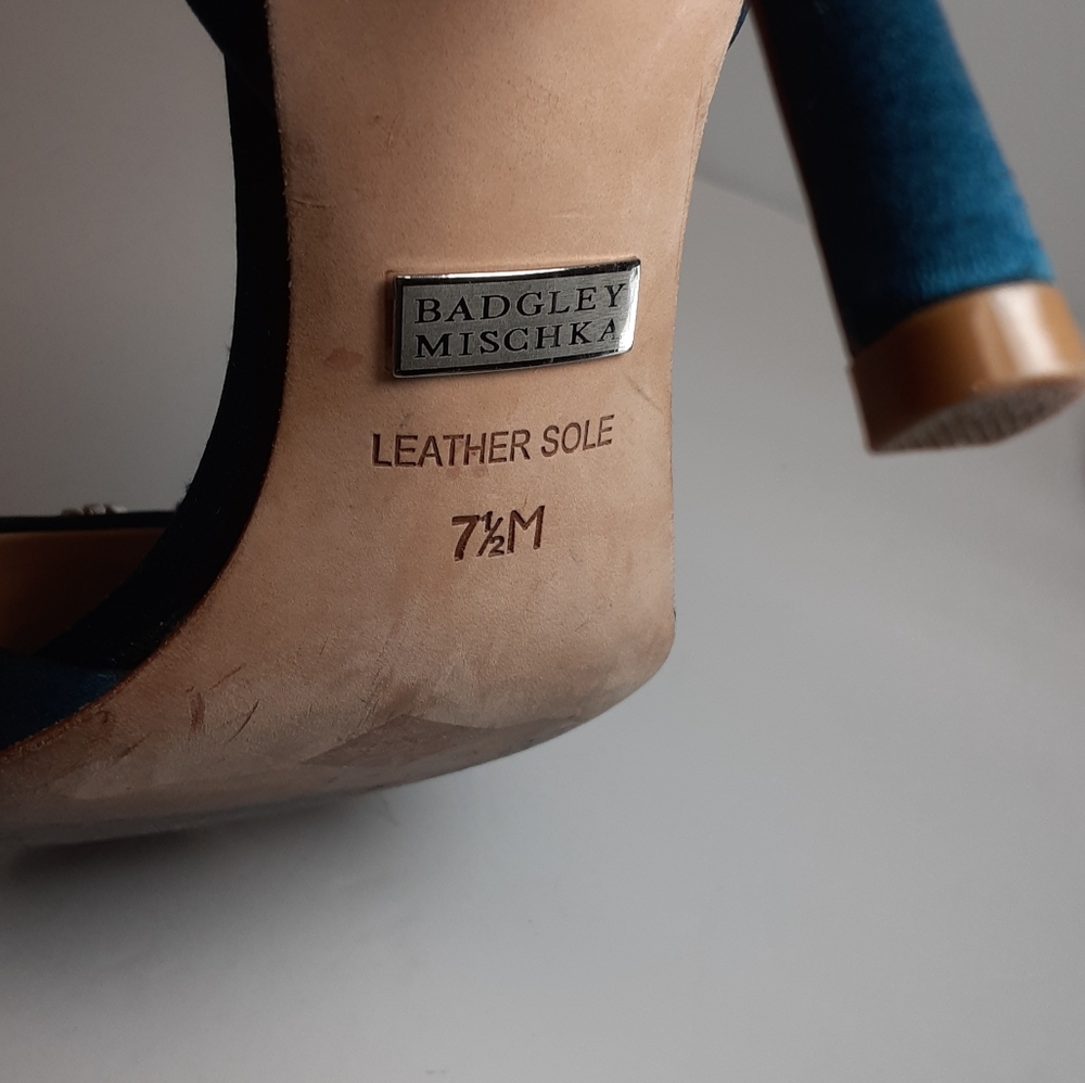 Badgley Mischka Peep Toe Heels - Picture 3 of 5